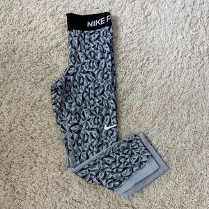 Nike Pro leggings
